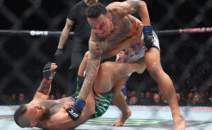 hollouej-nazval-makgregora-ranenym-psom-posle-pobedy-na-turnire-ufc-329-49bf199.jpg