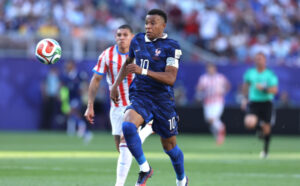 oskorbivshaja-mbappe-senator-prigrozila-emu-sudom-za-gendernoe-nasilie-83f6d7f.jpg